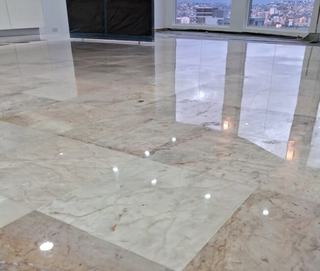 Reparación y pulido de pisos de mármol 